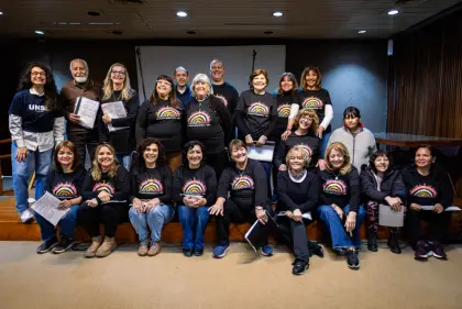 Cumplir el sueño de cantar: la propuesta gratuita de la UNSL para adultos mayores